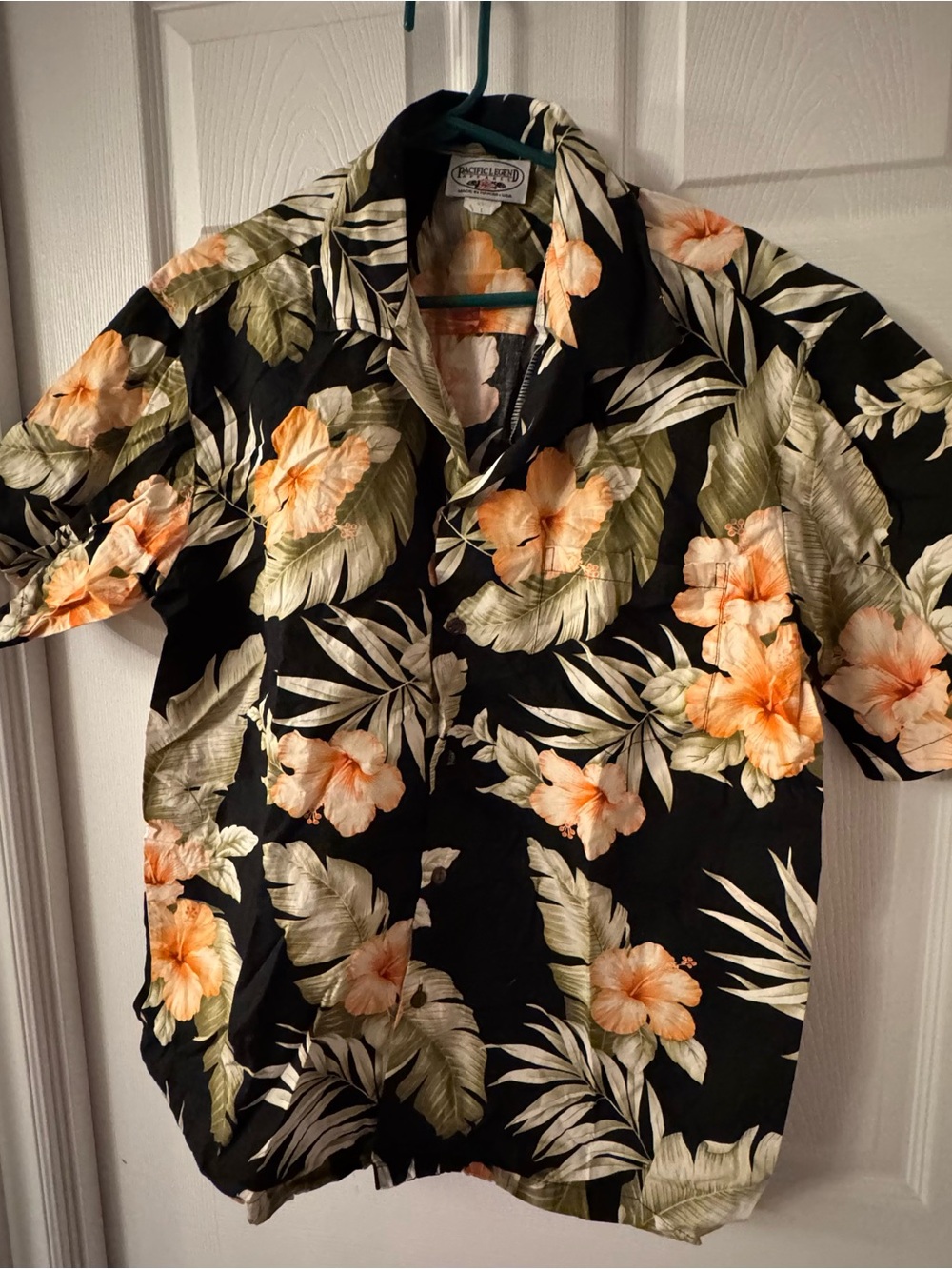 Men's Black Hawaiian Floral Button-Up Shirt